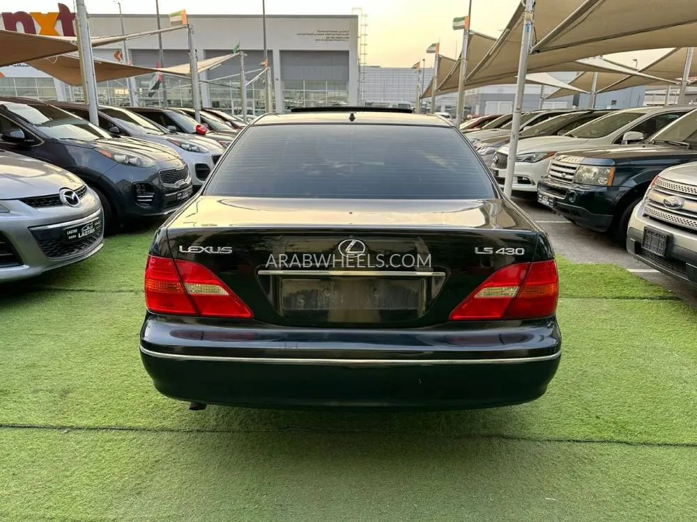 Lexus LS 2002 for Sale in Sharjah Image-2