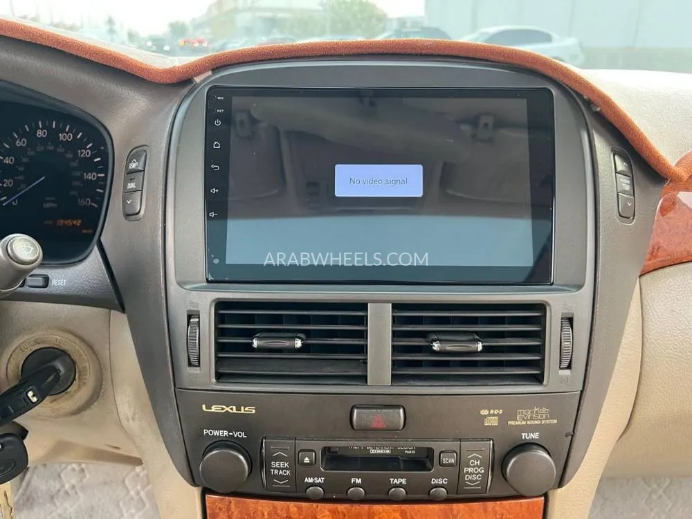 Lexus LS 2005 for Sale in Sharjah Image-12