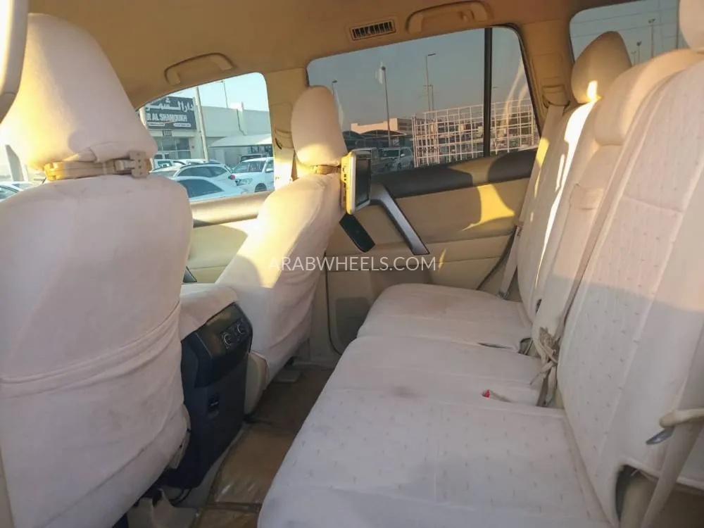 Toyota Land Cruiser Prado 2015 for Sale in Ajman Image-9