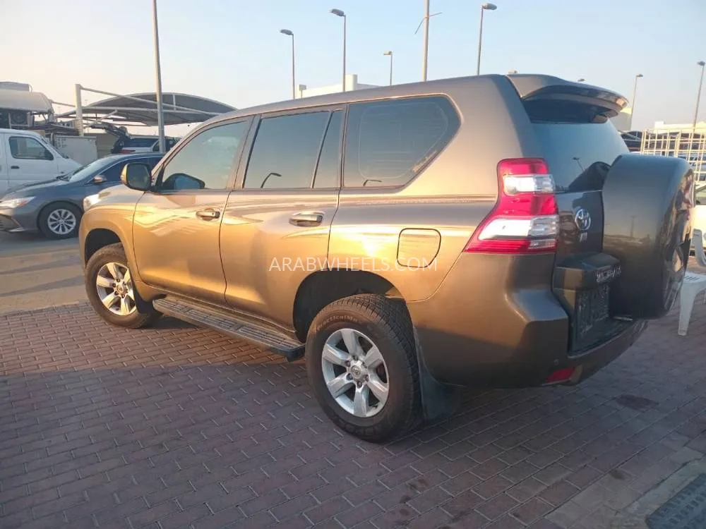 Toyota Land Cruiser Prado 2015 for Sale in Ajman Image-11