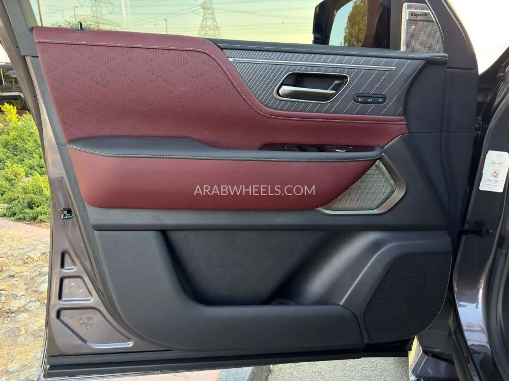 Infiniti QX80 2025 for Sale in Dubai Image-12