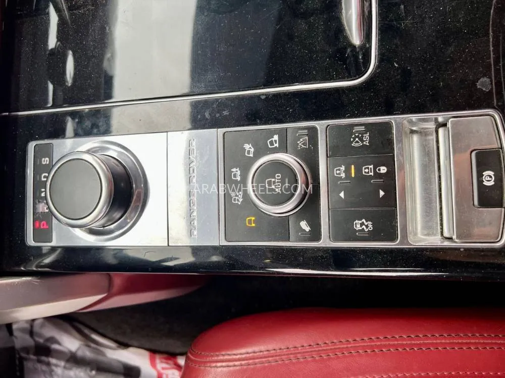 Land Rover Range Rover 2014 for Sale in Ajman Image-8