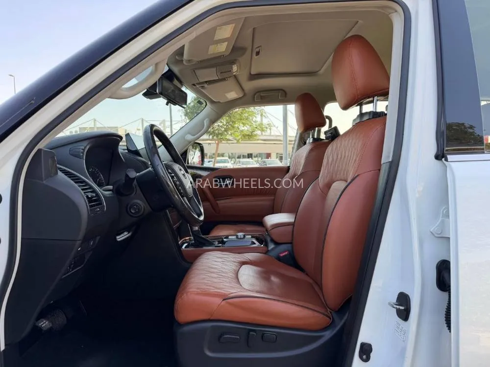 Nissan Patrol 2023 for Sale in Dubai Image-8
