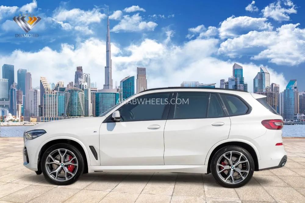 BMW X5 2022 for Sale in Dubai Image-3
