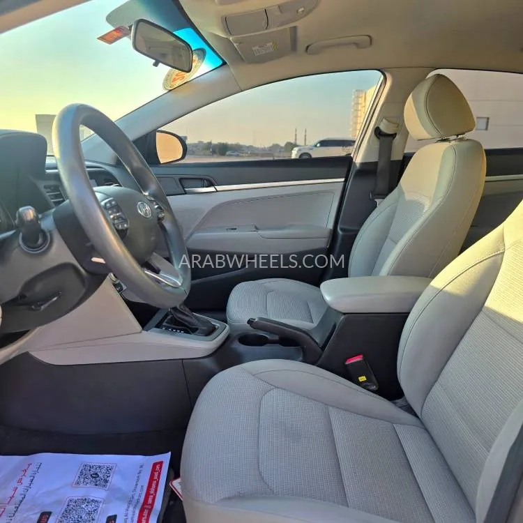Hyundai Elantra 2020 for Sale in Sharjah Image-13