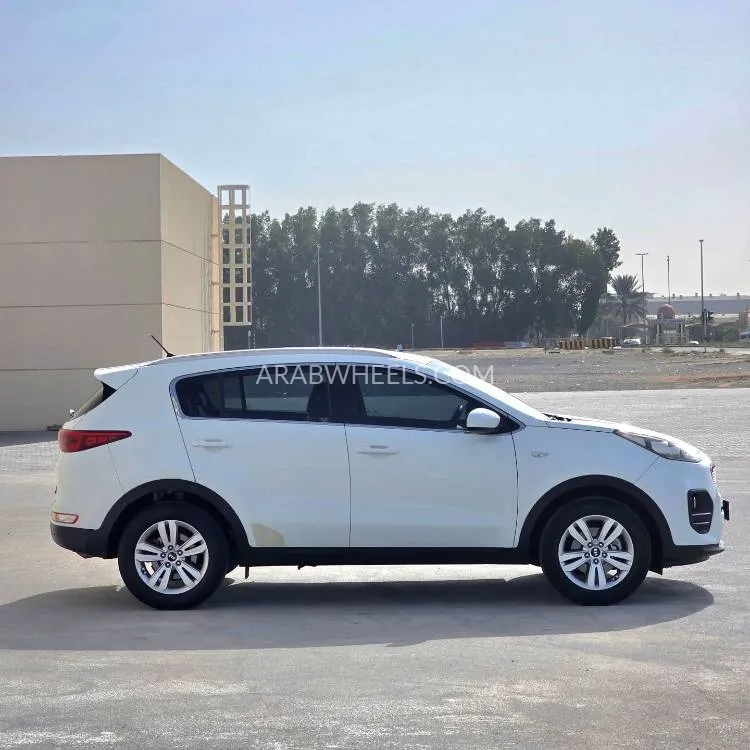 Kia Sportage 2016 for Sale in Sharjah Image-5