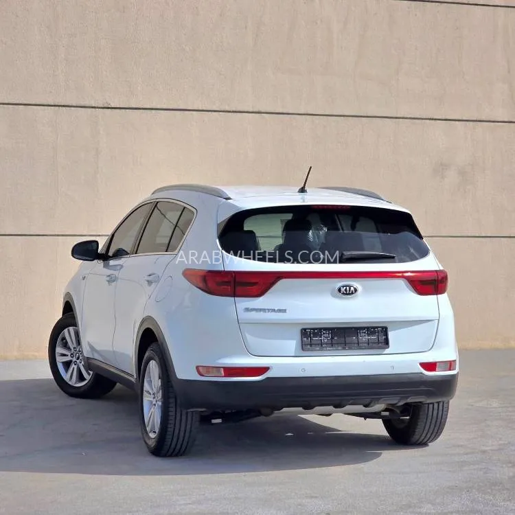 Kia Sportage 2016 for Sale in Sharjah Image-7
