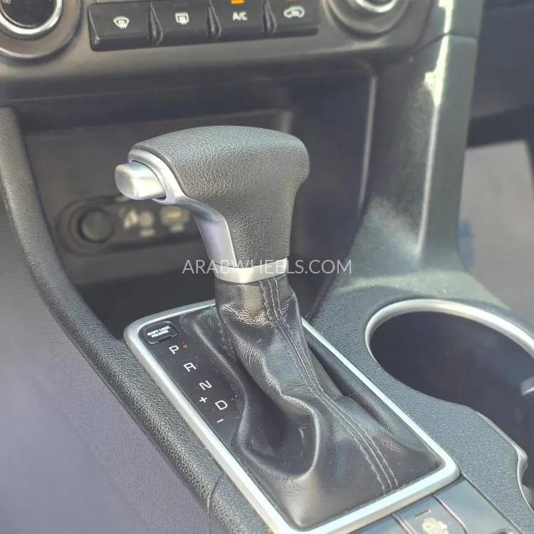 Kia Sportage 2016 for Sale in Sharjah Image-14