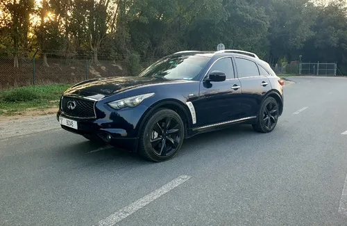 Infiniti QX70 2020