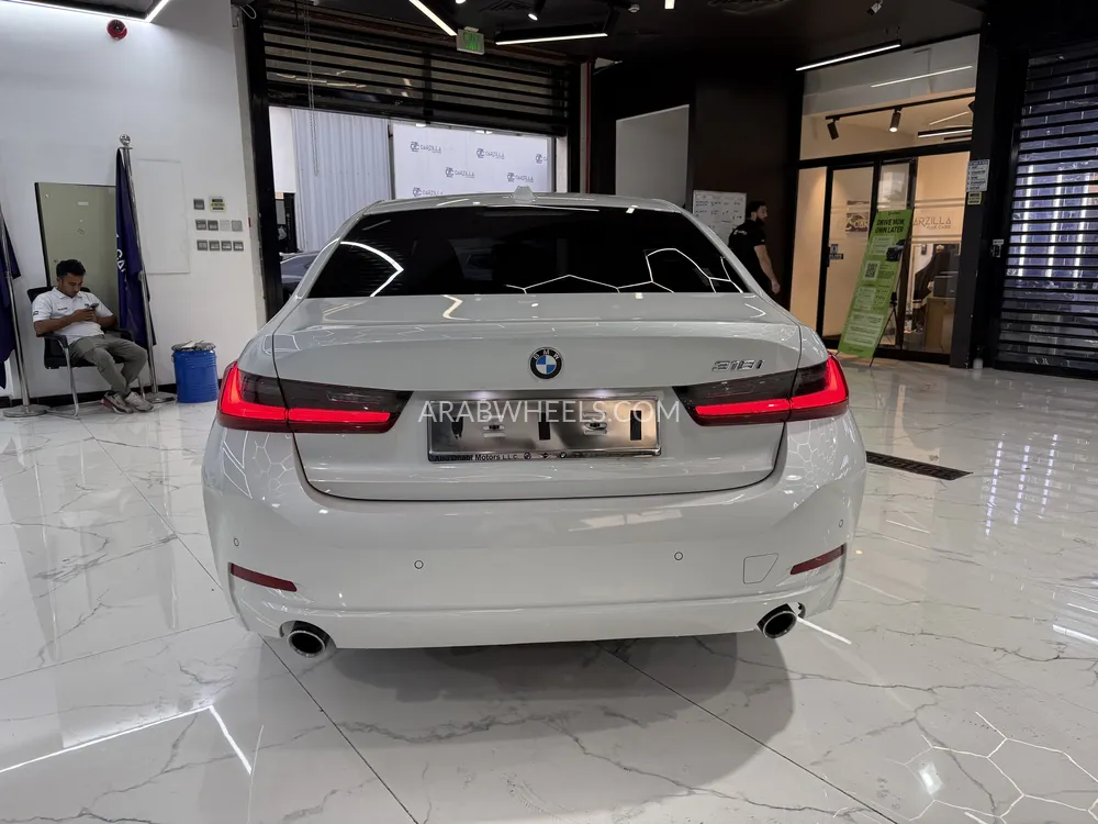 بي إم دبليو الفئة الثالثة 2025 for Sale in دبي Image-5