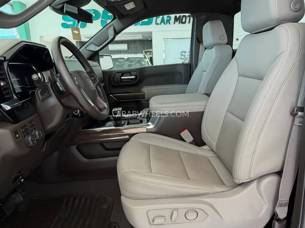 Chevrolet Silverado 2025 for Sale in Abu Dhabi Image-10