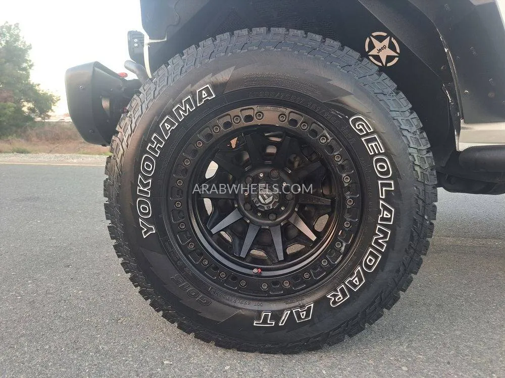 جيب رانجلر 2015 for Sale in الشارقة Image-11