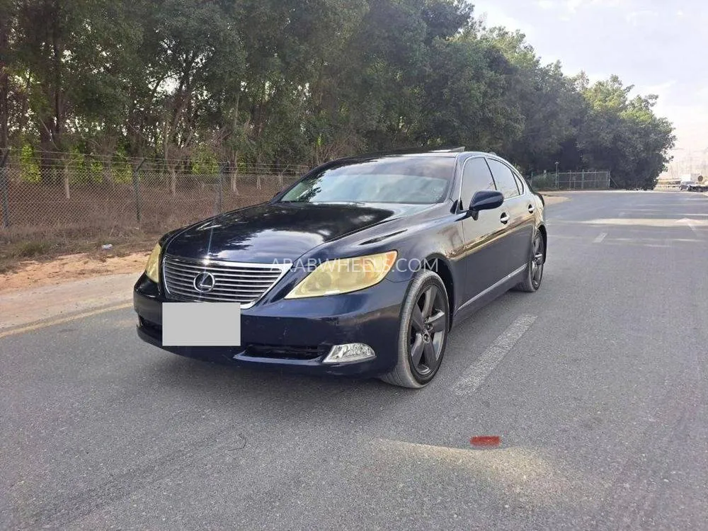 لكزس LS 2007 for Sale in الشارقة Image-3