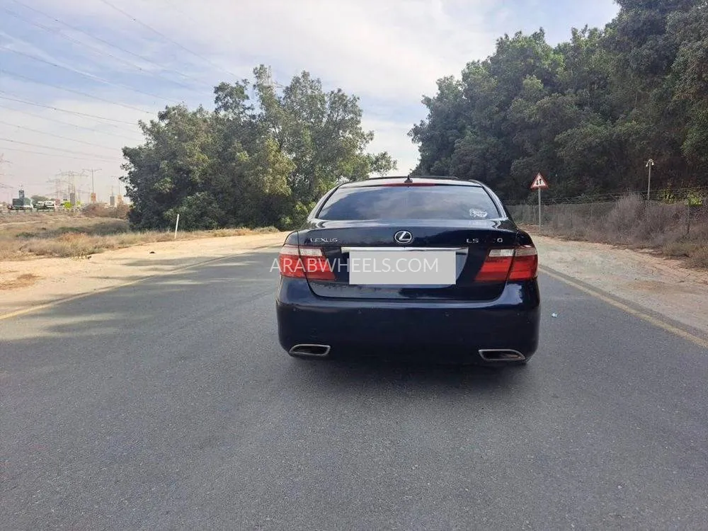 لكزس LS 2007 for Sale in الشارقة Image-4