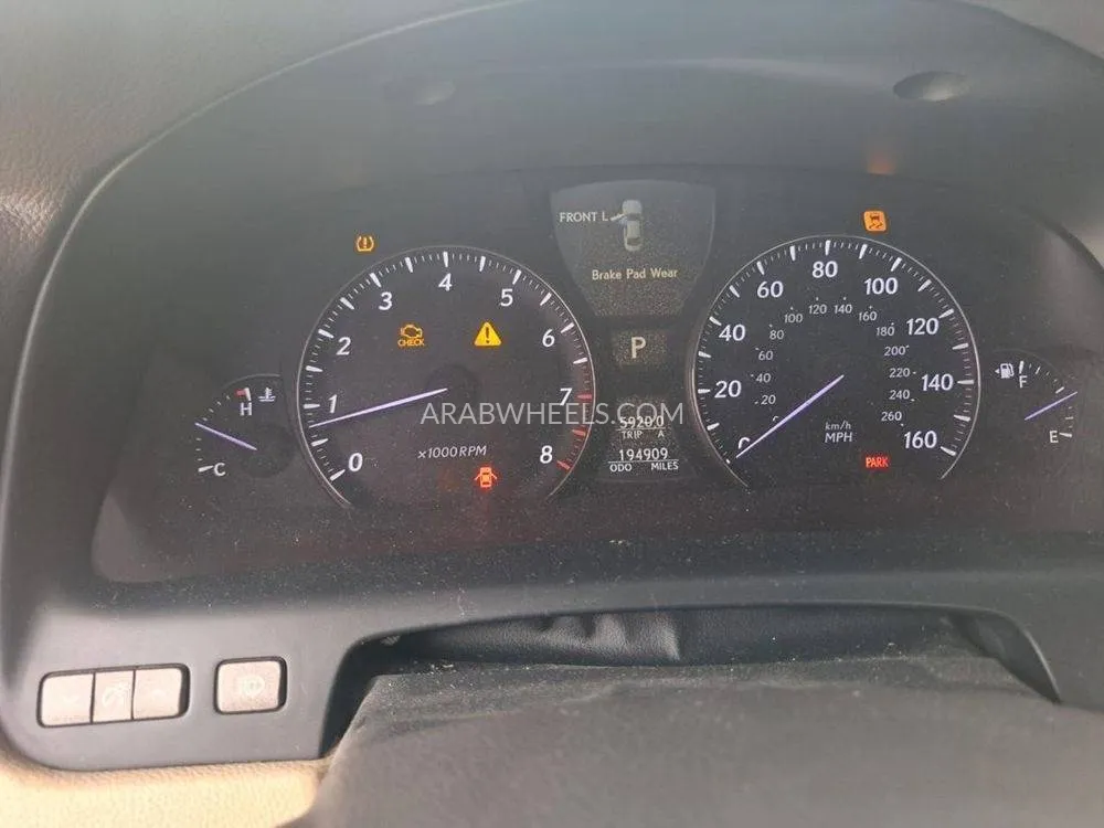 لكزس LS 2007 for Sale in الشارقة Image-12