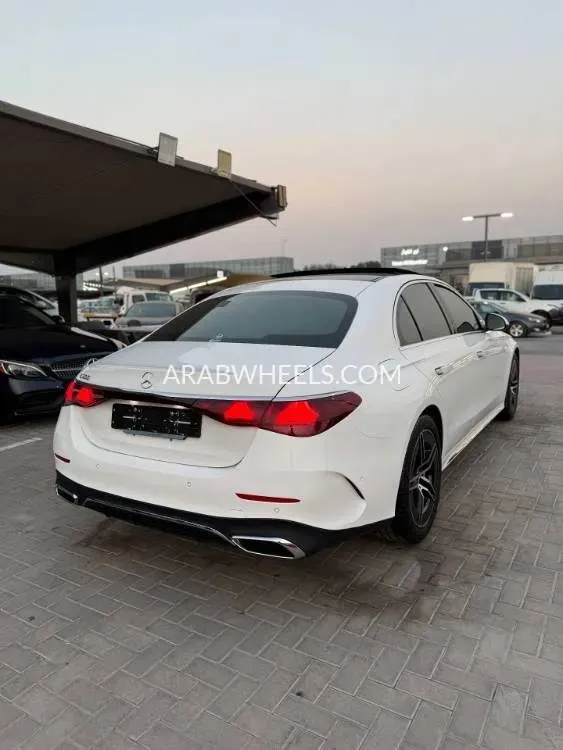 مرسيدس بنز كلاس E 2024 for Sale in الشارقة Image-14