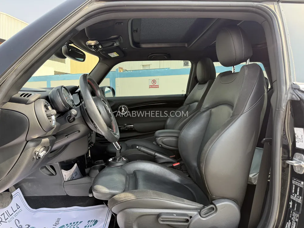 Mini Cooper 2020 for Sale in Dubai Image-11