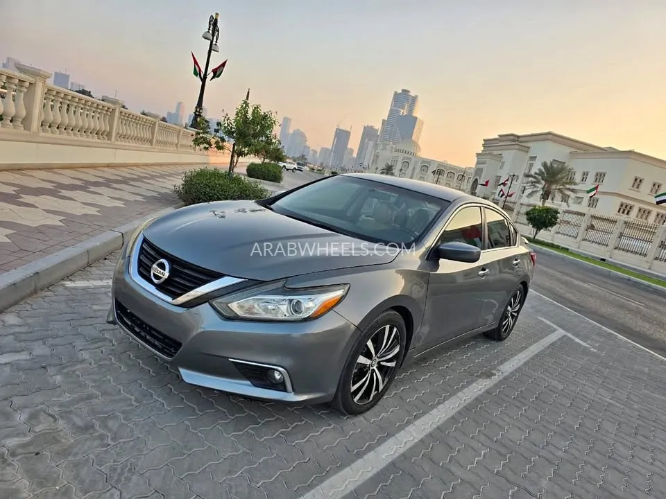 Nissan Altima 2017 for Sale in Dubai Image-2
