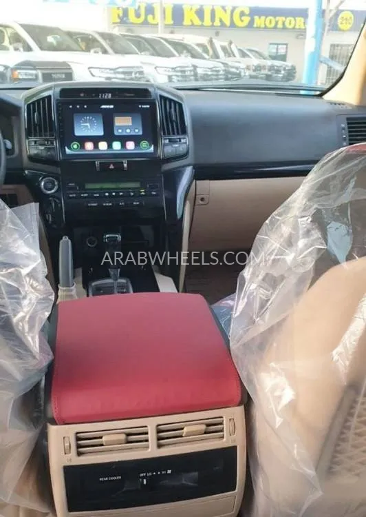 تويوتا لاند كروزر 2012 for Sale in دبي Image-12