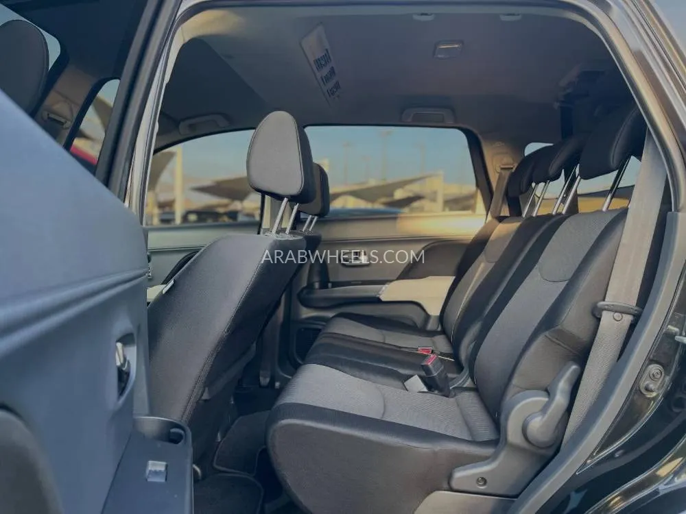 Toyota Rush 2023 for Sale in Sharjah Image-5