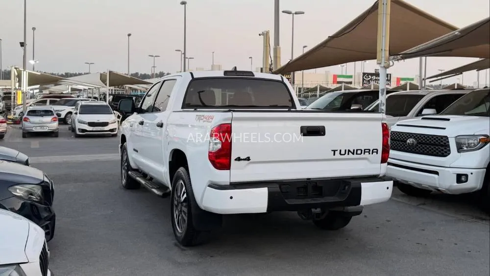 Toyota Tundra 2020 for Sale in Sharjah Image-8