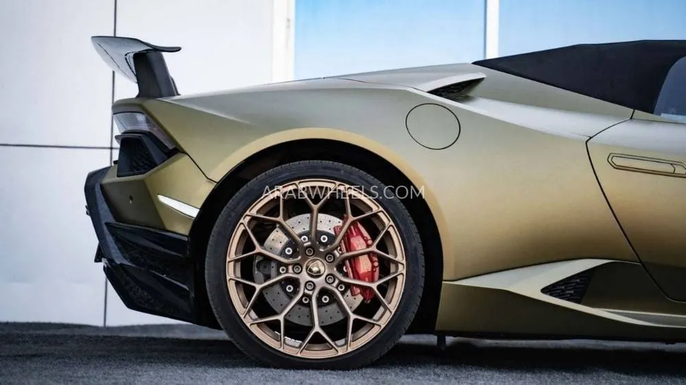 Lamborghini Huracan 2021 for Sale in Dubai Image-5