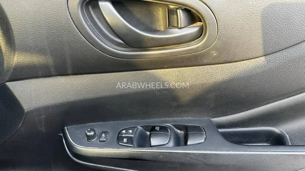 نيسان  نافارا 2023 for Sale in دبي Image-19