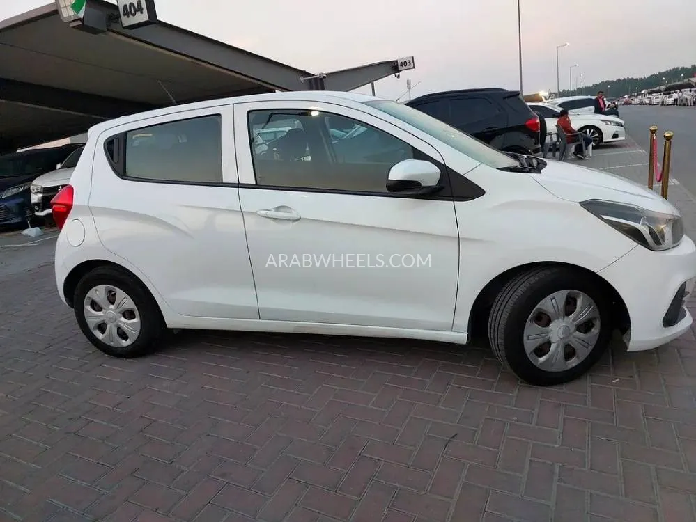 Chevrolet Spark 2017 for Sale in Sharjah Image-8