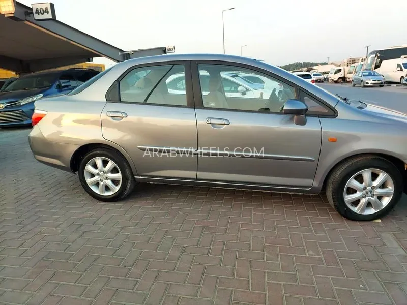Honda City 2006 for Sale in Sharjah Image-3
