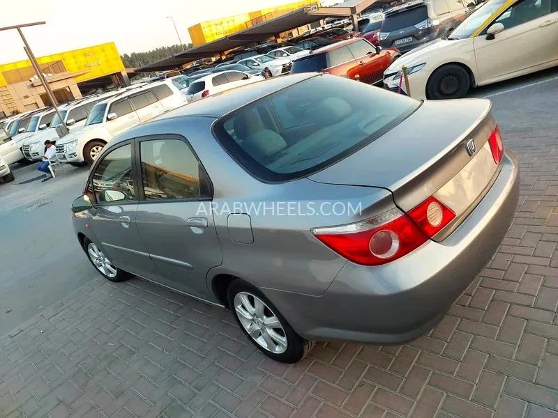 Honda City 2006 for Sale in Sharjah Image-7