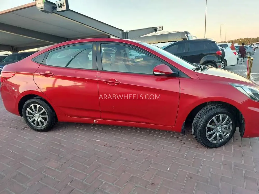 Hyundai Accent 2015 for Sale in Sharjah Image-11