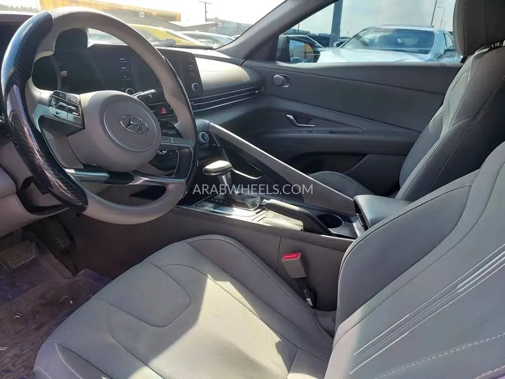 هيونداي إلنترا 2021 for Sale in الشارقة Image-8