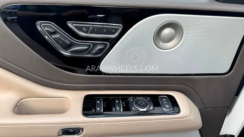 Lincoln Aviator 2023 for Sale in Dubai Image-9