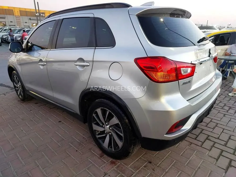 ميتسوبيشي ASX 2018 for Sale in الشارقة Image-12