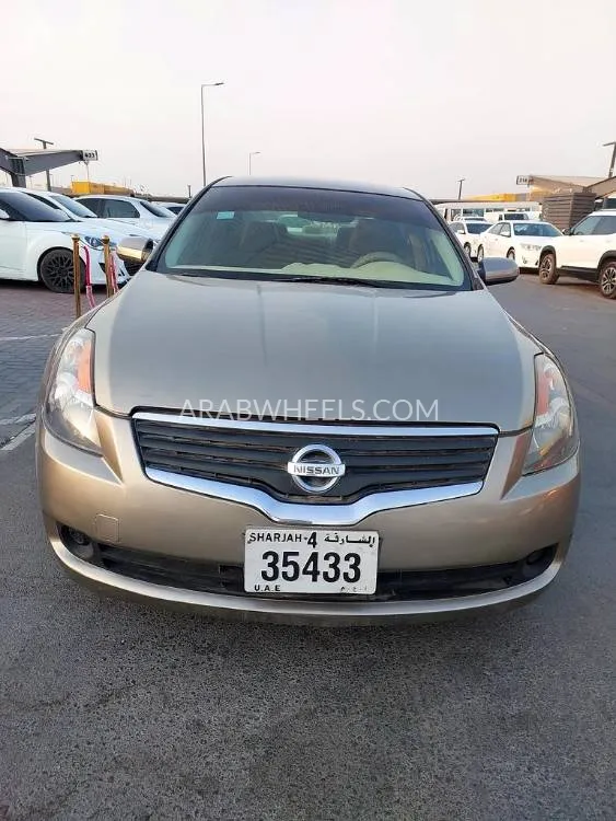 Nissan Altima 2009 for Sale in Sharjah Image-11
