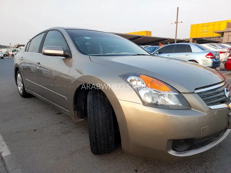 Nissan Altima 2009 for Sale in Sharjah Image-14
