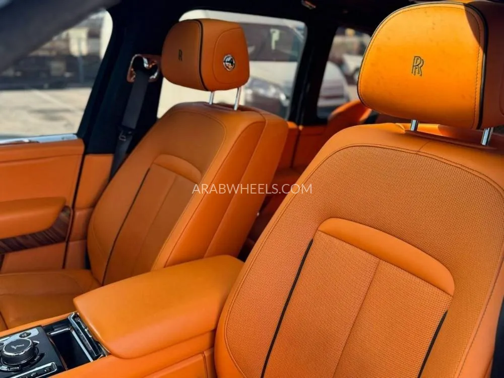 Rolls Royce Cullinan 2019 for Sale in Dubai Image-14