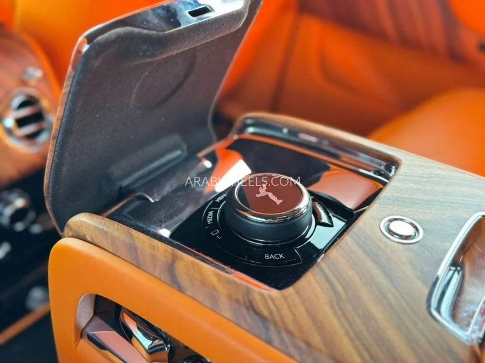 Rolls Royce Cullinan 2019 for Sale in Dubai Image-16