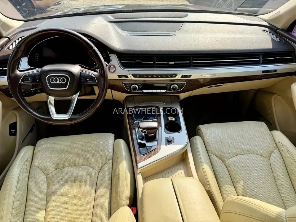 أودي Q7 2016 for Sale in الشارقة Image-16
