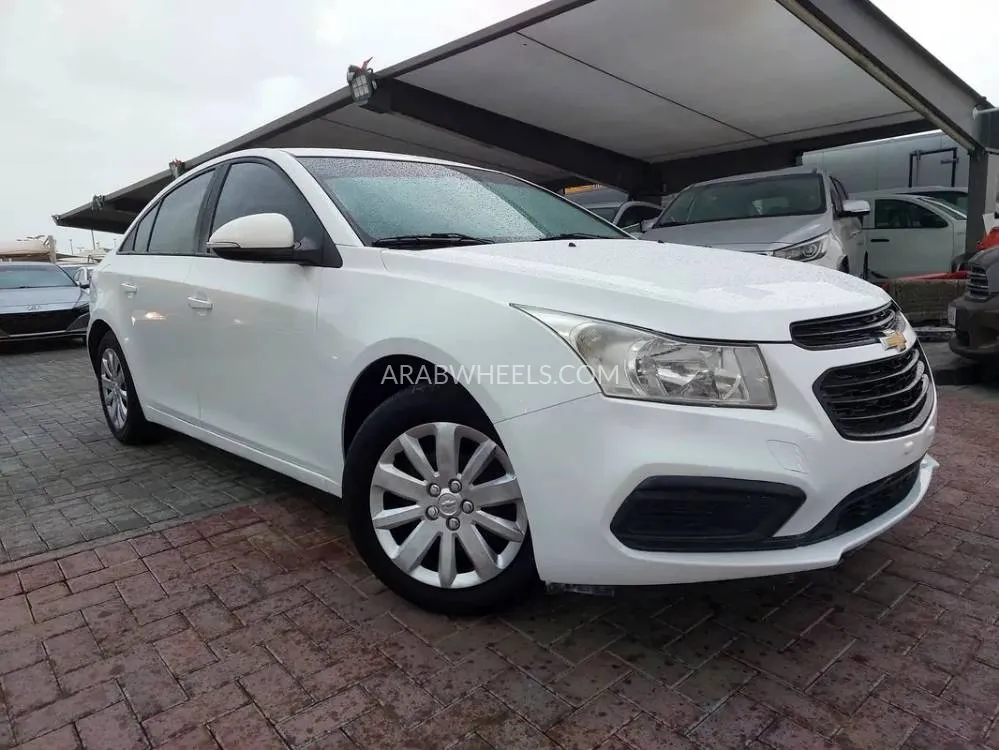 Chevrolet Cruze 2017 for Sale in Sharjah Image-16