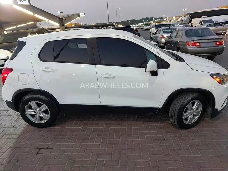 Chevrolet Trax 2021 for Sale in Sharjah Image-5