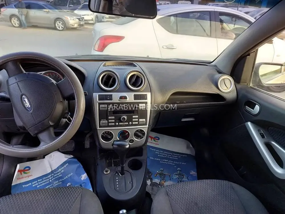 Ford Figo 2014 for Sale in Sharjah Image-3