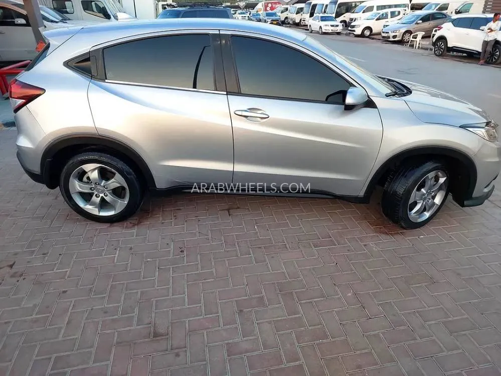 Honda HR-V 2022 for Sale in Sharjah Image-4