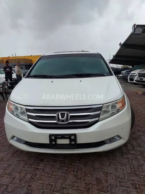Honda Odyssey 2014 for Sale in Sharjah Image-11