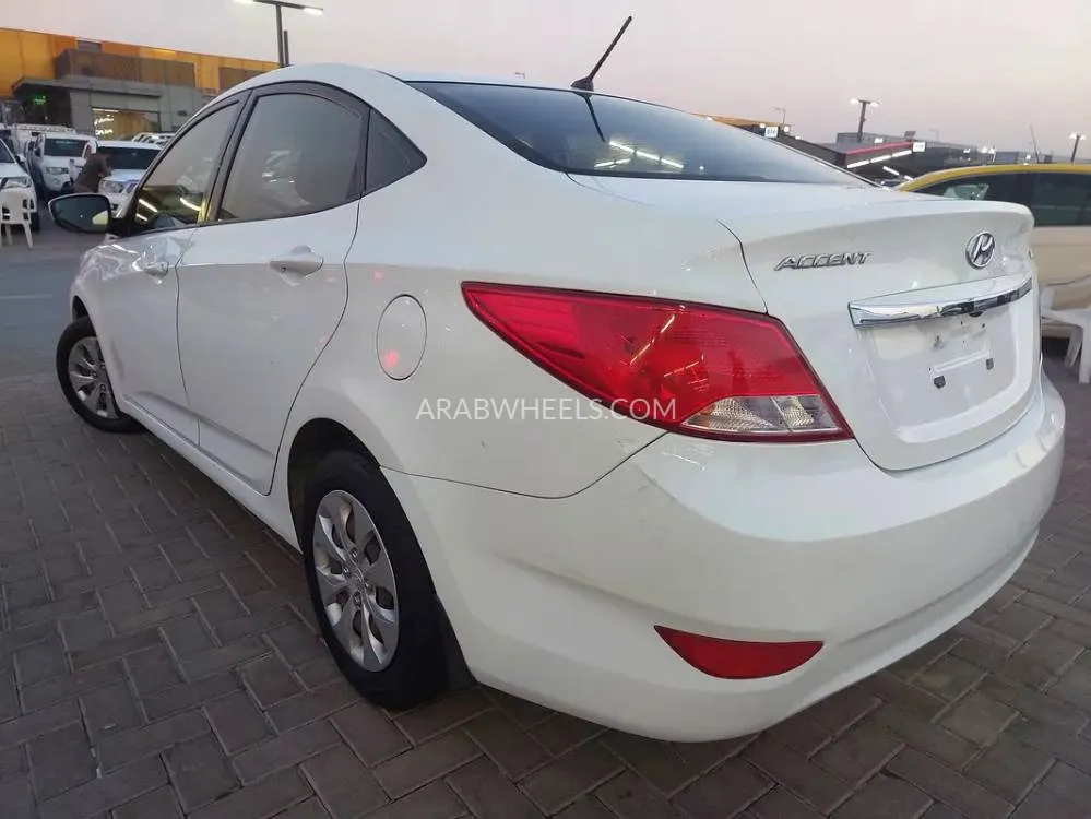 Hyundai Accent 2016 for Sale in Sharjah Image-19