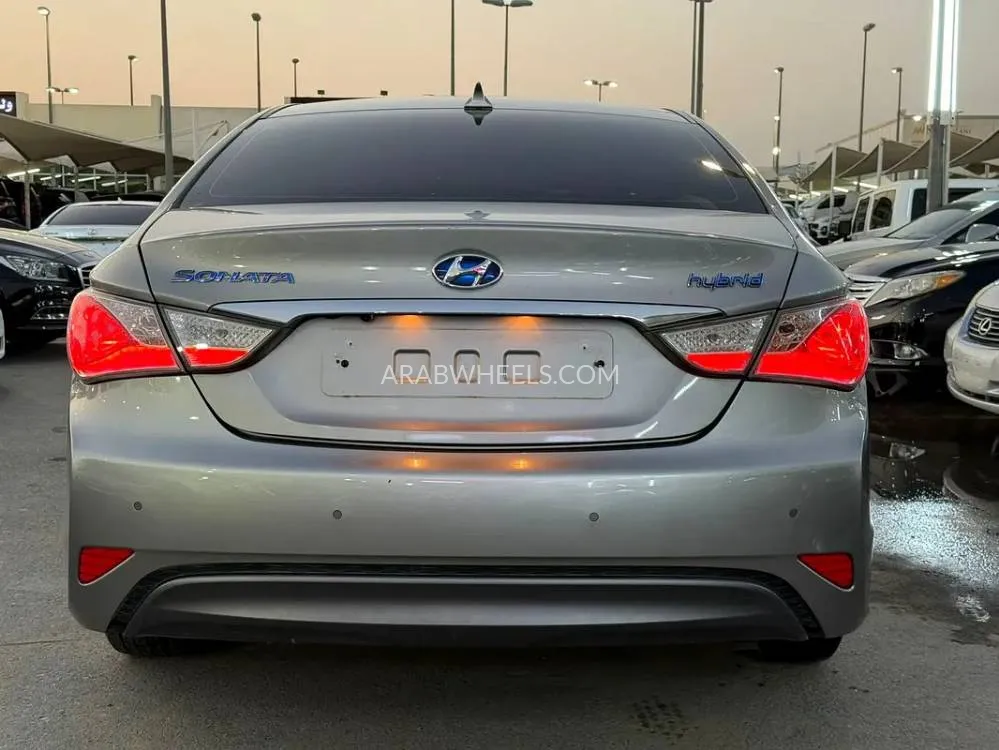 Hyundai Sonata 2012 for Sale in Dubai Image-2