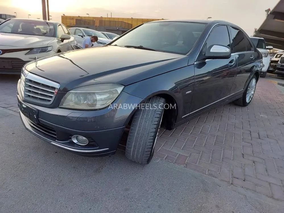Mercedes Benz C Class 2008 for Sale in Sharjah Image-4