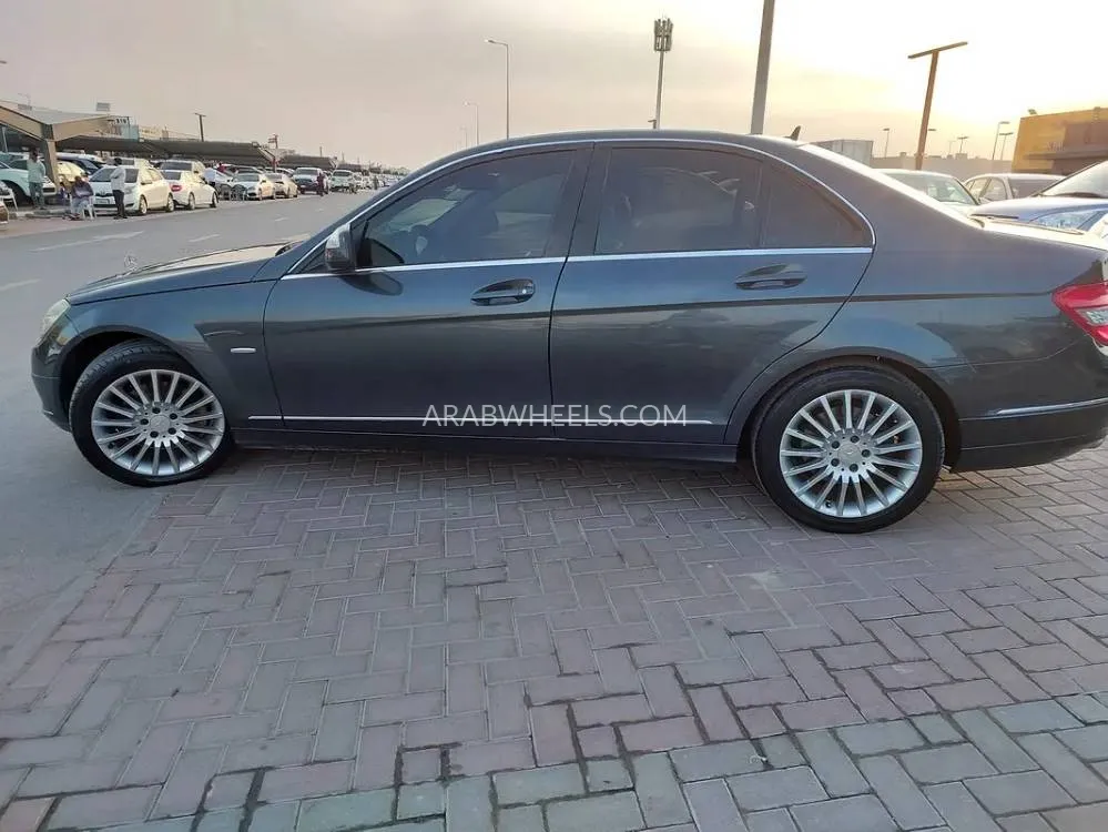 Mercedes Benz C Class 2008 for Sale in Sharjah Image-5