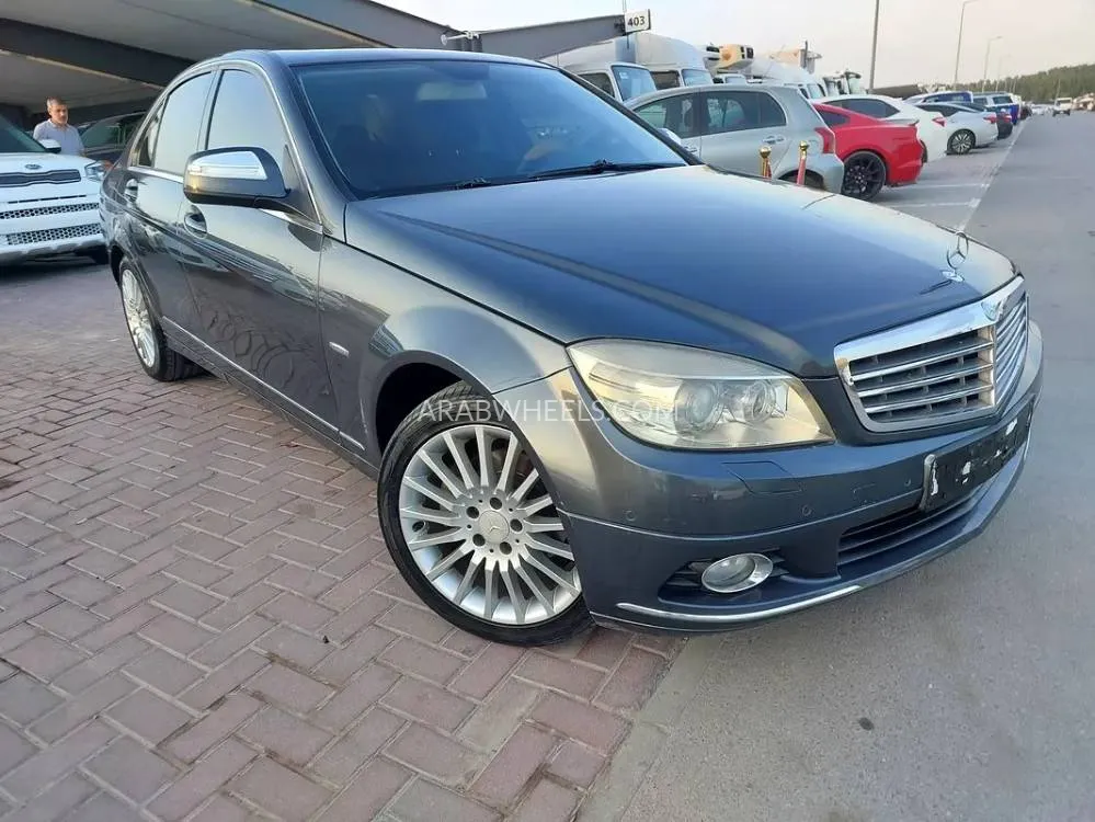 Mercedes Benz C Class 2008 for Sale in Sharjah Image-10
