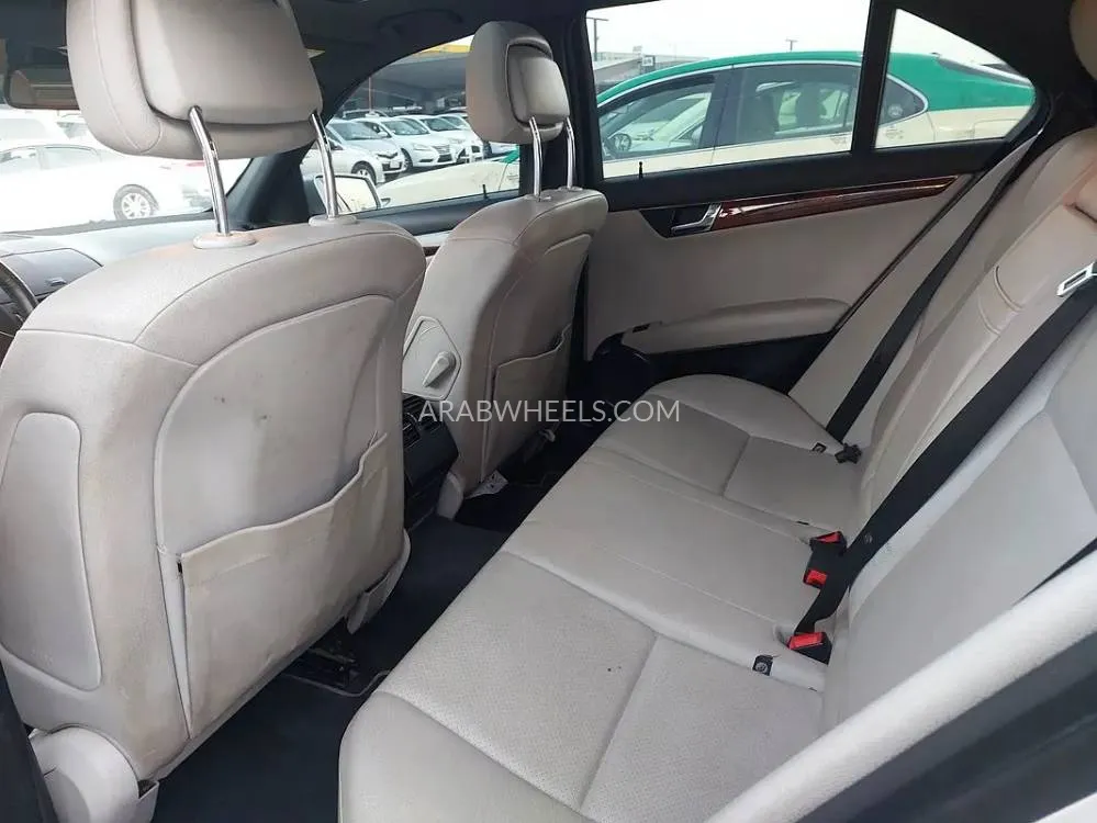 مرسيدس بنز كلاس C 2011 for Sale in الشارقة Image-15